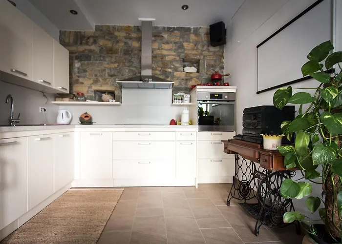 Dezo Istria アパート